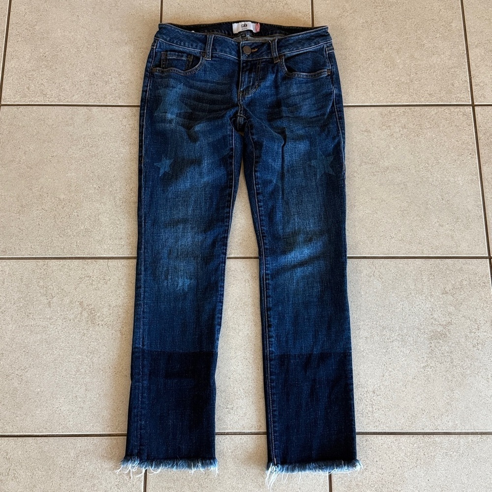 CAbi Like New Slim Boyfriend Celebrity Star Jeans with Raw Hem Size 2 - Picture 4 of 7
